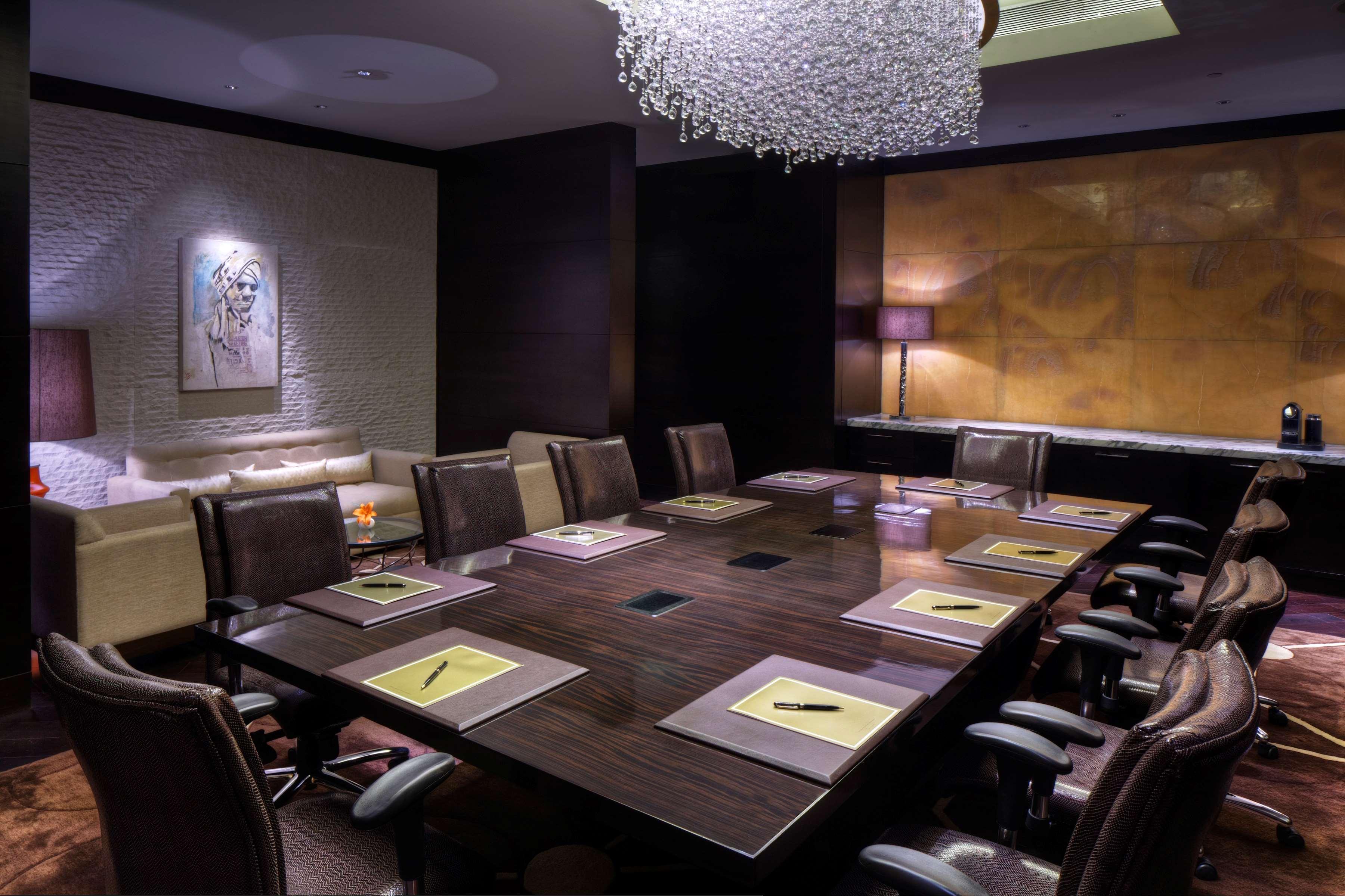 Park Hyatt Hotel And Residences, Haiderabad Buitenkant foto
