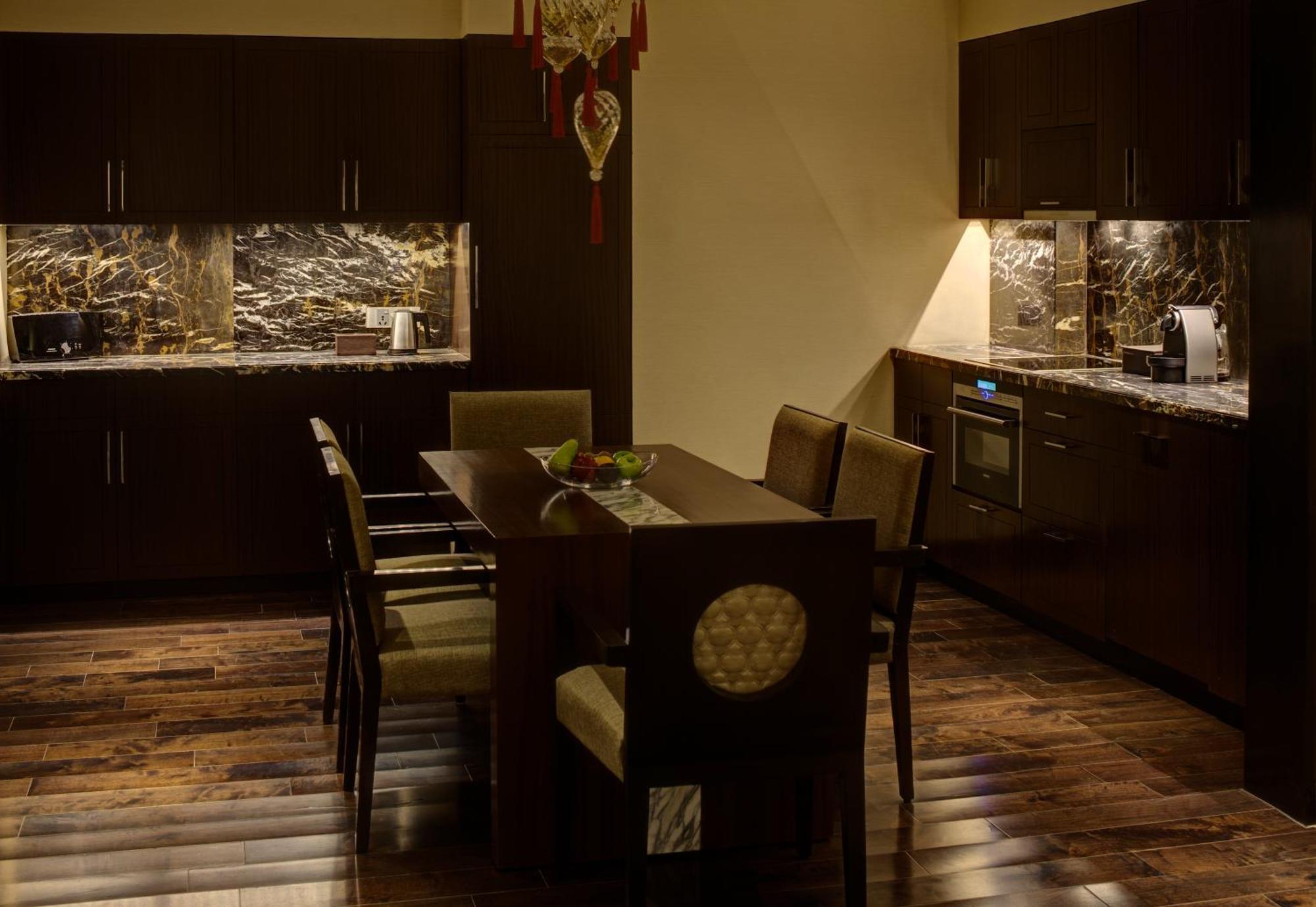 Park Hyatt Hotel And Residences, Haiderabad Buitenkant foto